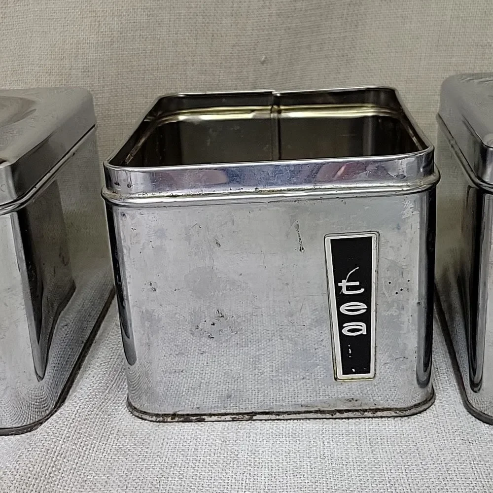 3 Lincoln Beauty Ware canisters‎ 1 Canette canister and spoonrest